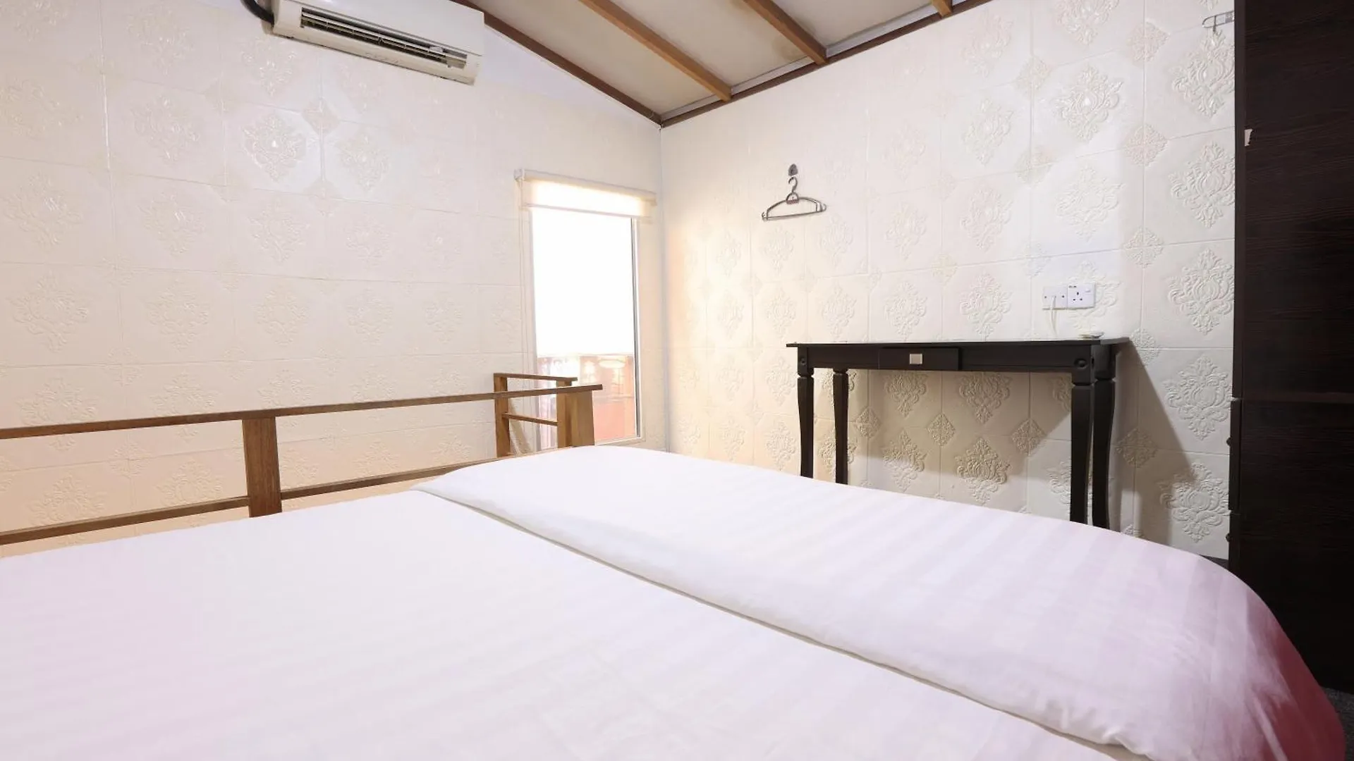 Guest house Dou Houz Georgetown Hotel