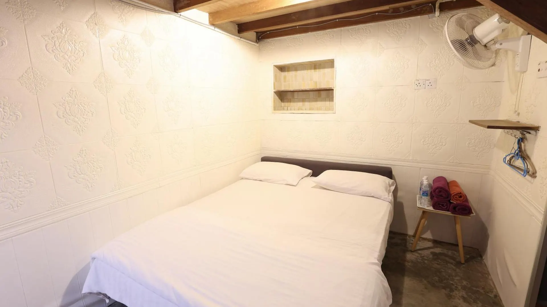 Guest house Dou Houz Georgetown Hotel
